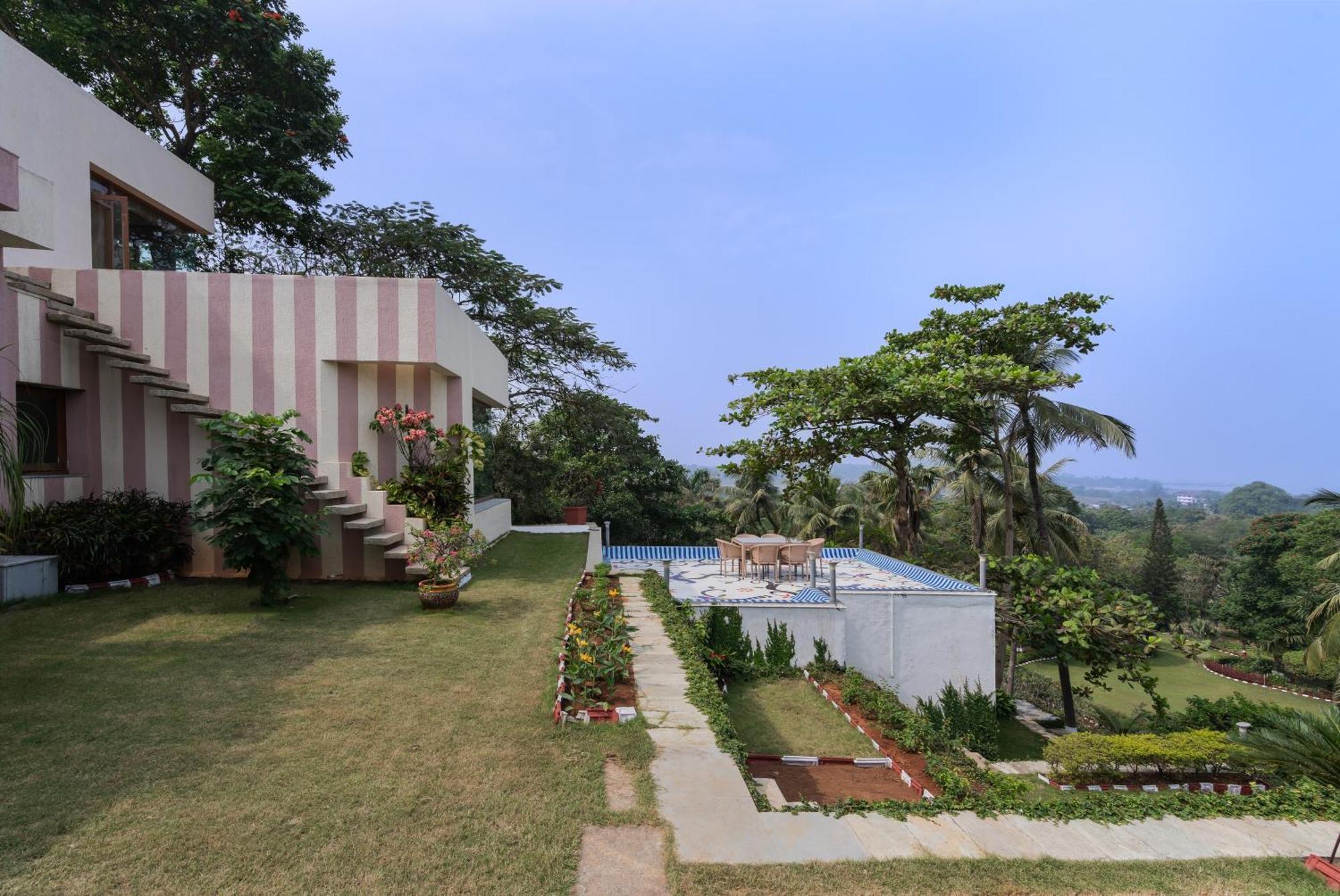 Saffronstays Pride Rock Mandve Extérieur photo